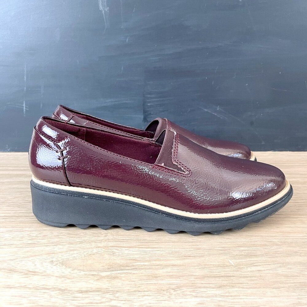 Clarks Sharon Dolly Burgundy slip-ons - size 7.5 medium - Picture 6 of 11